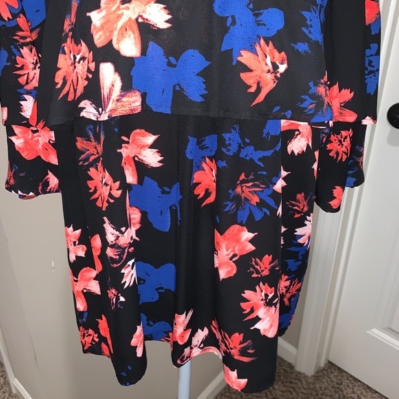 NWT Vince Camuto Black Floral Mesh Yoke Blouse - Picture 3 of 7